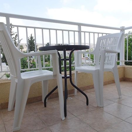 Melpo Court Apartamento Geroskipou Exterior foto
